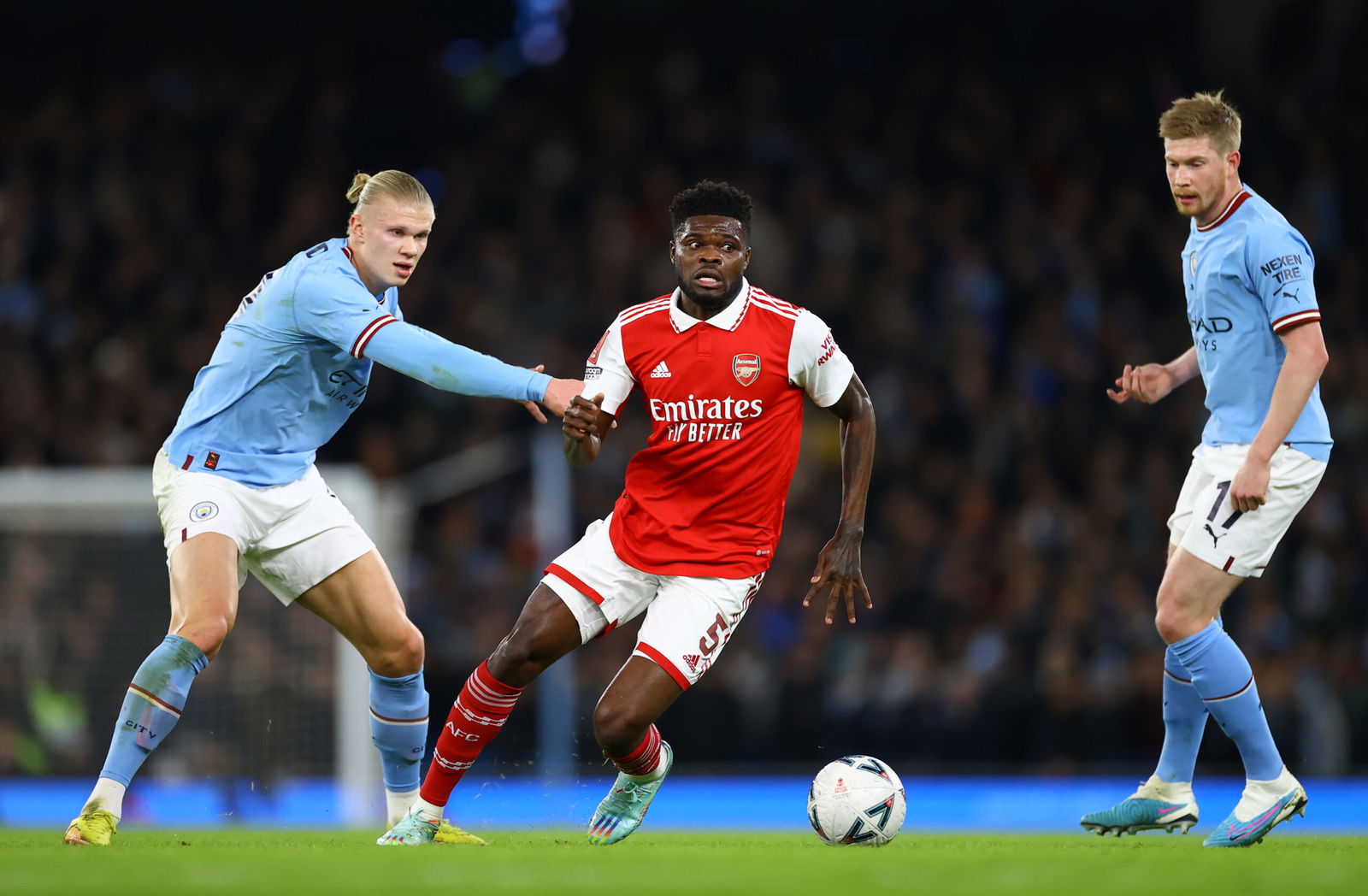 HALF-TIME! ARSENAL v MAN CITY, MATCHDAY LIVE