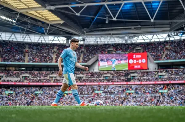 Julian Alvarez stuns fans as Manchester City striker provides first ‘sitdown’ interview in English since joining the club
