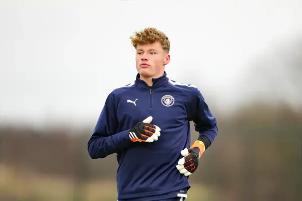 Fabrizio Romano provides Manchester City insight on goalkeeper transfer future amid recent links to Everton prospect