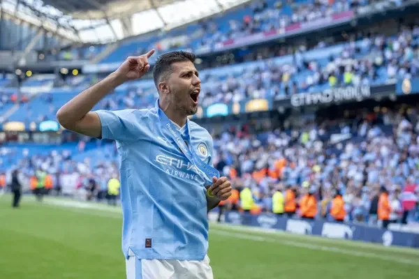 Rodri drops brutal one-word response to question about what separates Manchester City from Arsenal