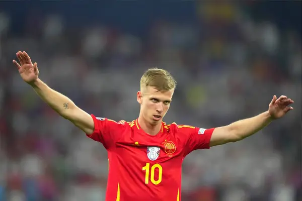 Fabrizio Romano reveals Dani Olmo’s release clause deadline date amid Manchester City interest Fabrizio Romano reveals Dani Olmo’s release clause deadline date amid Manchester City interest