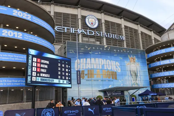 Etihad Stadium Pháo Đài Hiện Đại Của Man City - Điểm Đến Không Thể Bỏ Qua Của Người Hâm Mộ Bóng Đá