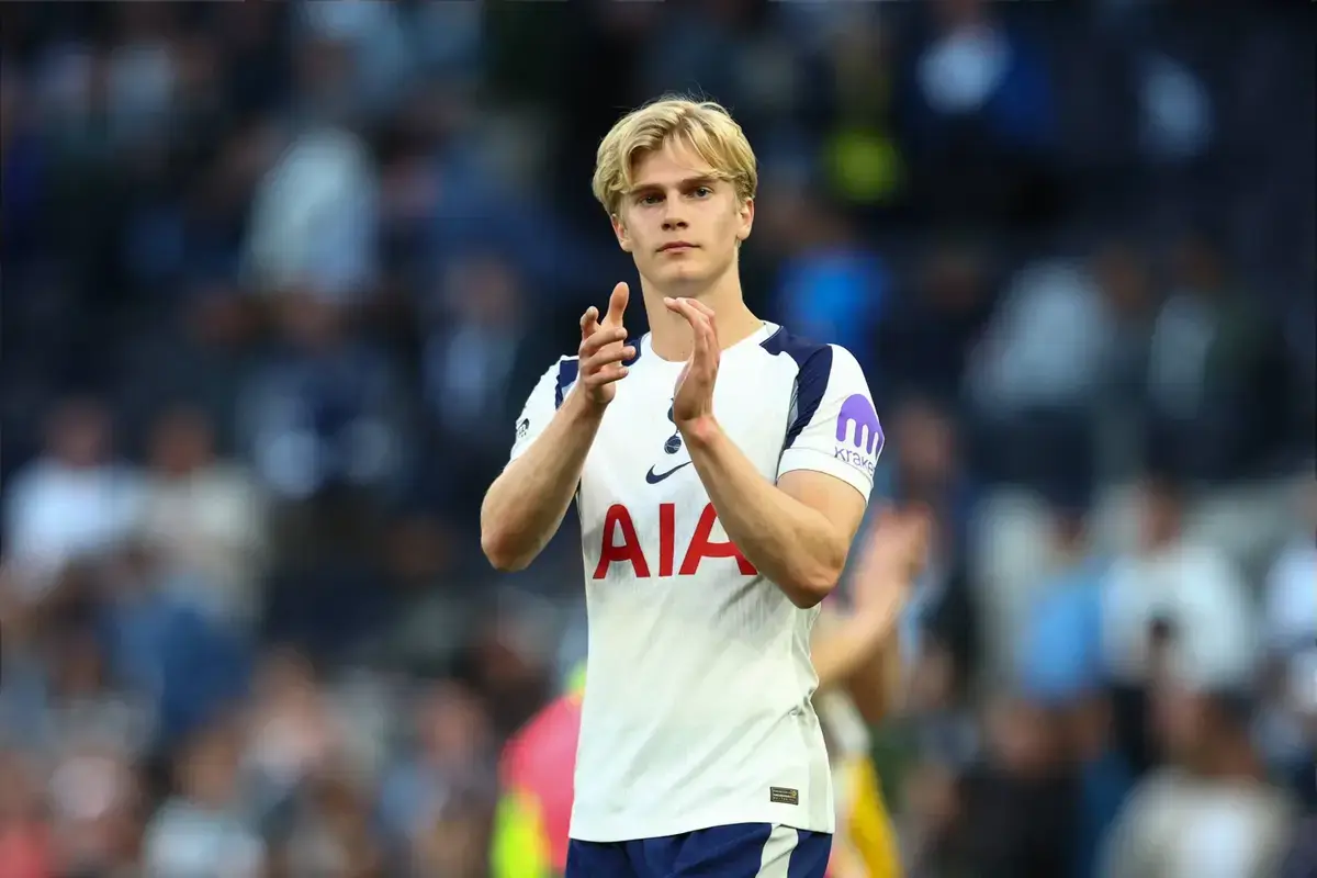 Lucas Bergvall Tipped as Man City’s Bernardo Silva Replacement - cityxtra.co.uk